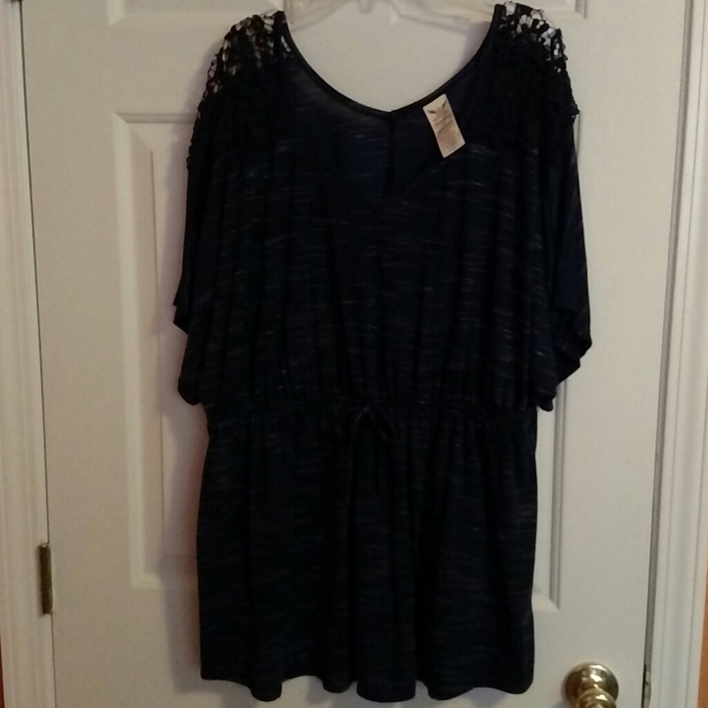 Woman's Blouse / Dark Blue with White Accents